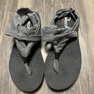 Skechers Yoga Foam Women's Meditation-Studio Kicks Flat Sandal